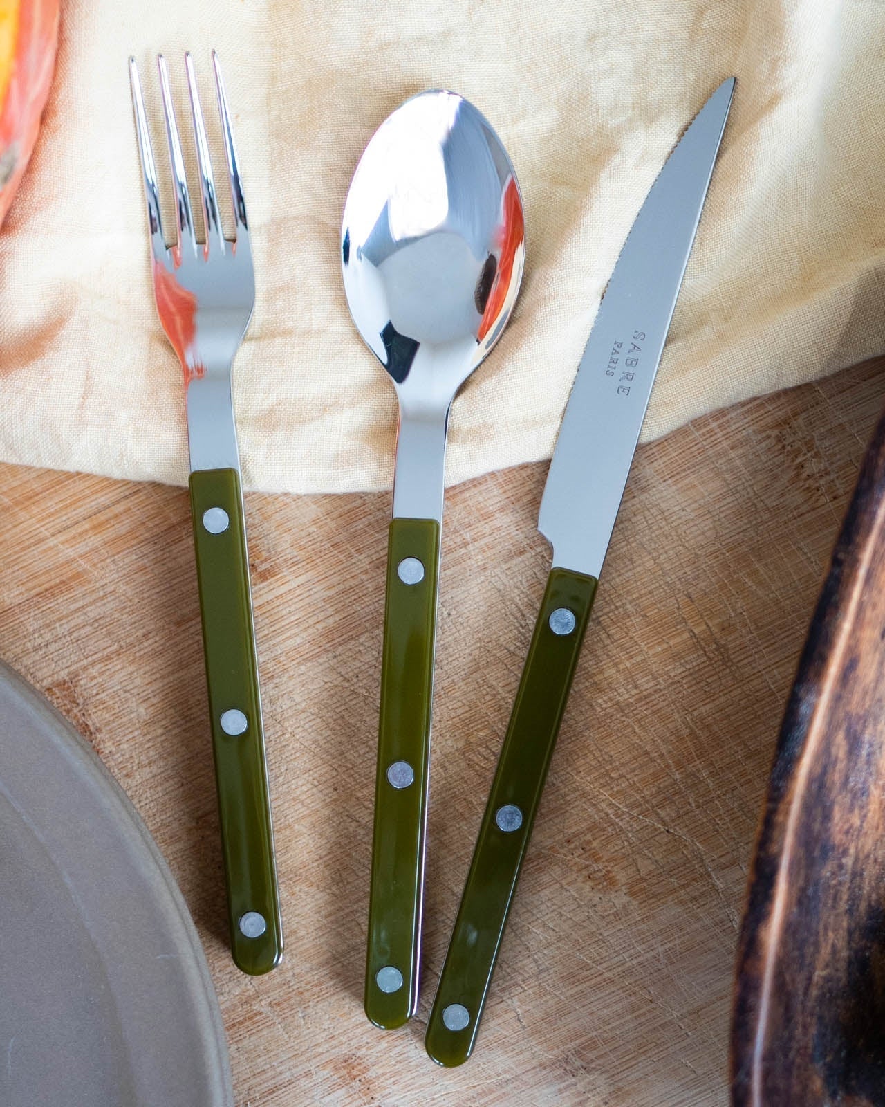 Set 4 cubiertos Sabre Bistrot Verde Oliva