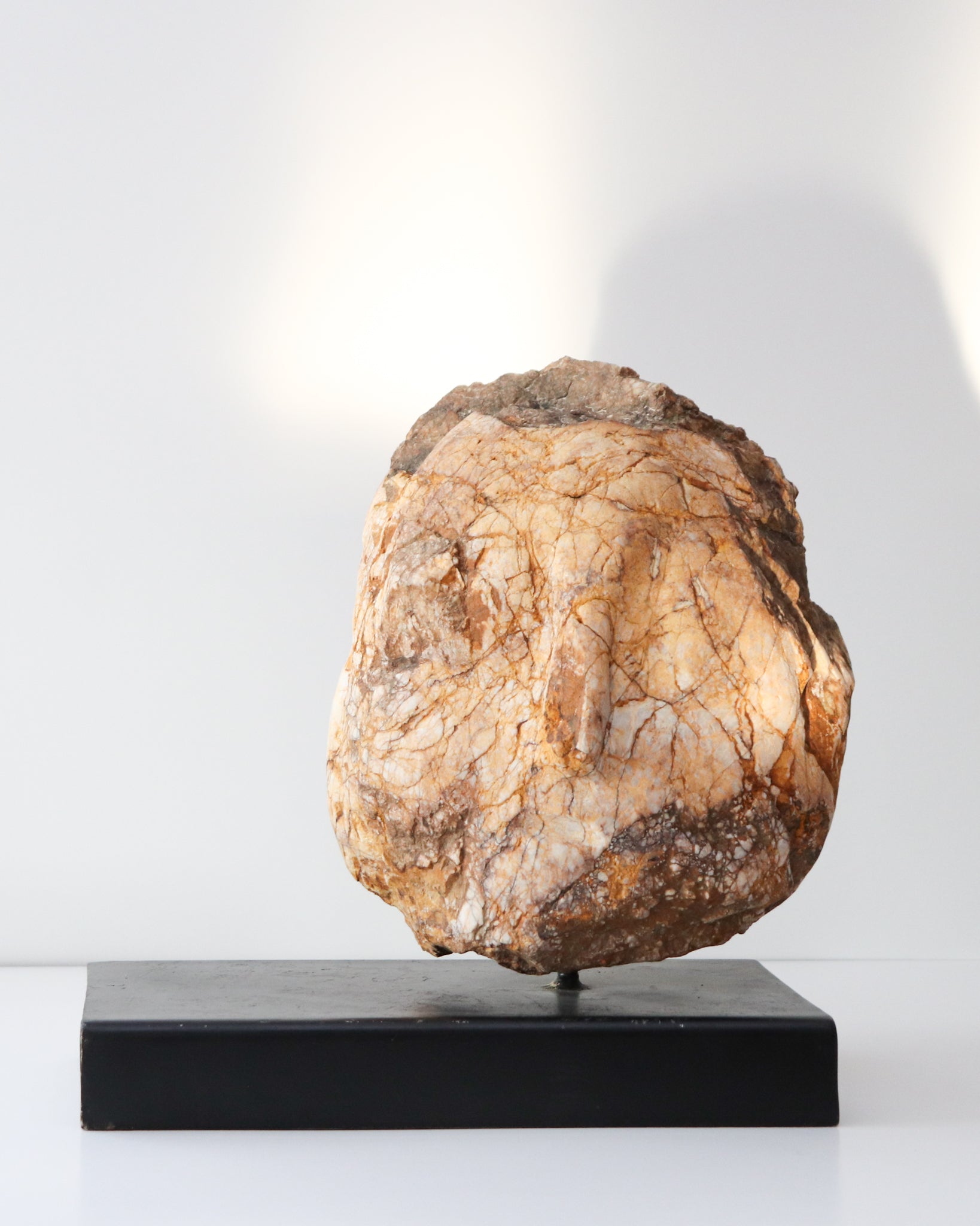 Escultura Cabeza en Piedra