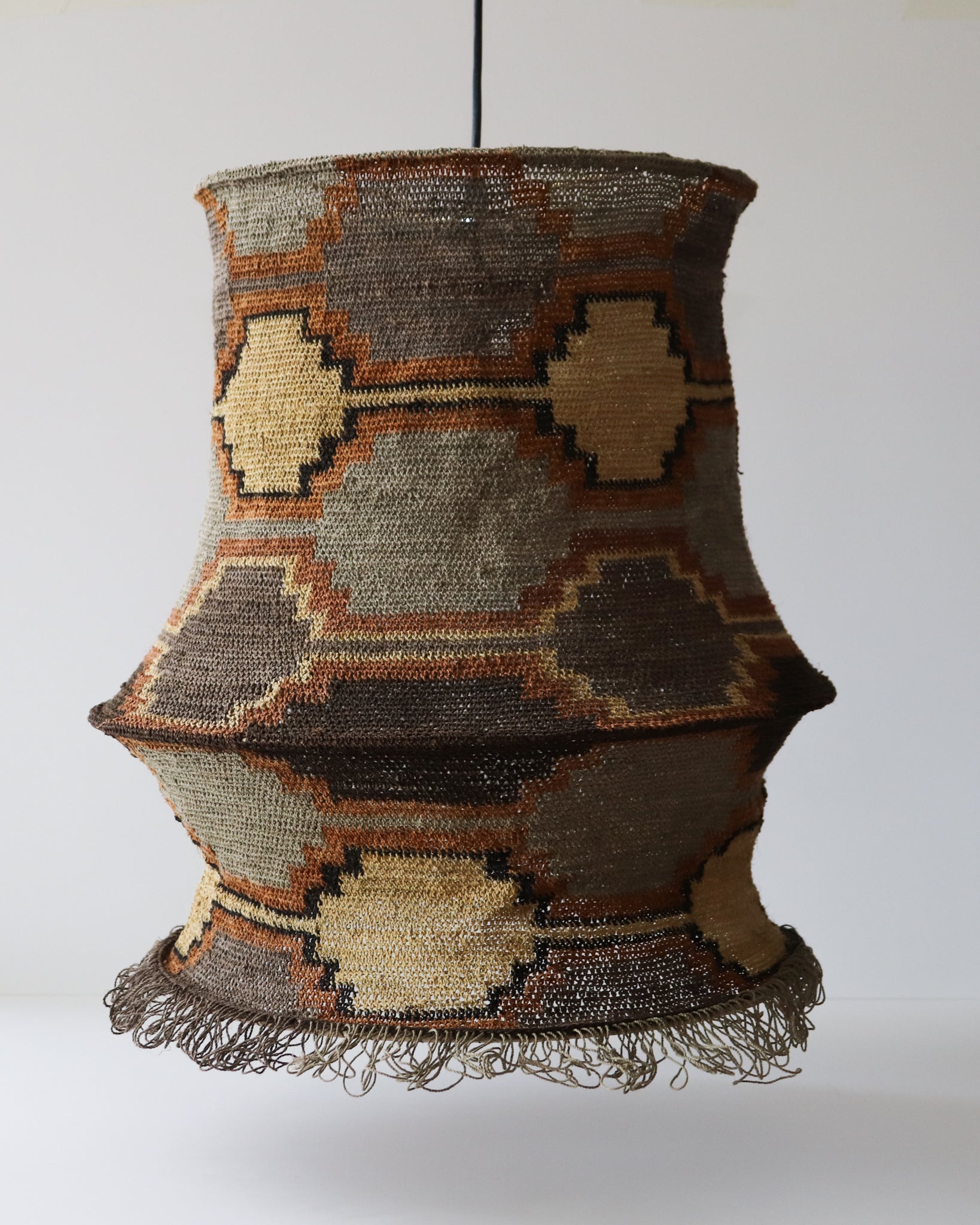 Lámpara Tejida Grande Diseño