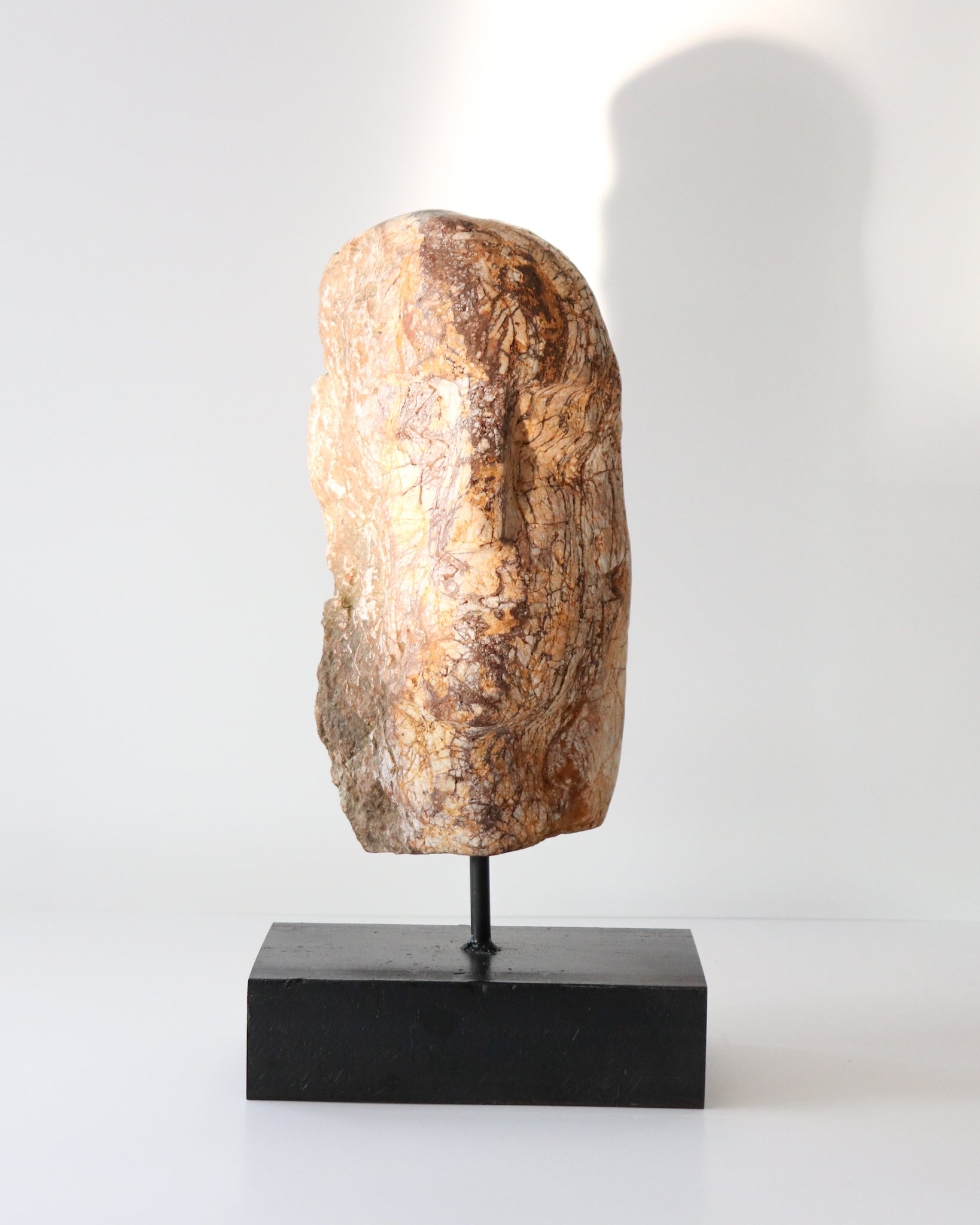 Escultura Cabeza en Piedra